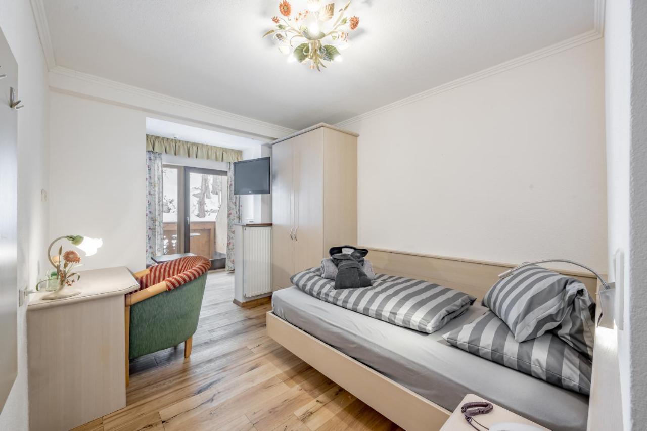 Single Room Balcony