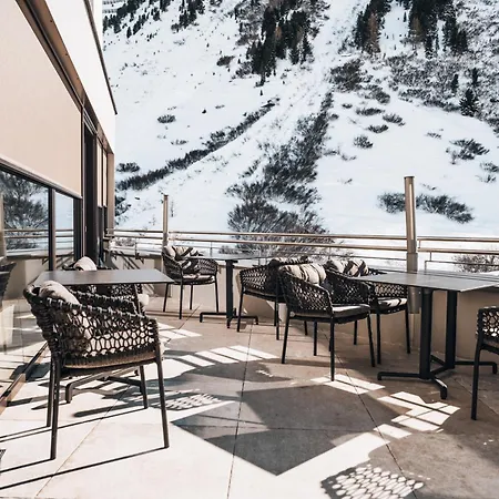 Hotel Alpina Deluxe-2